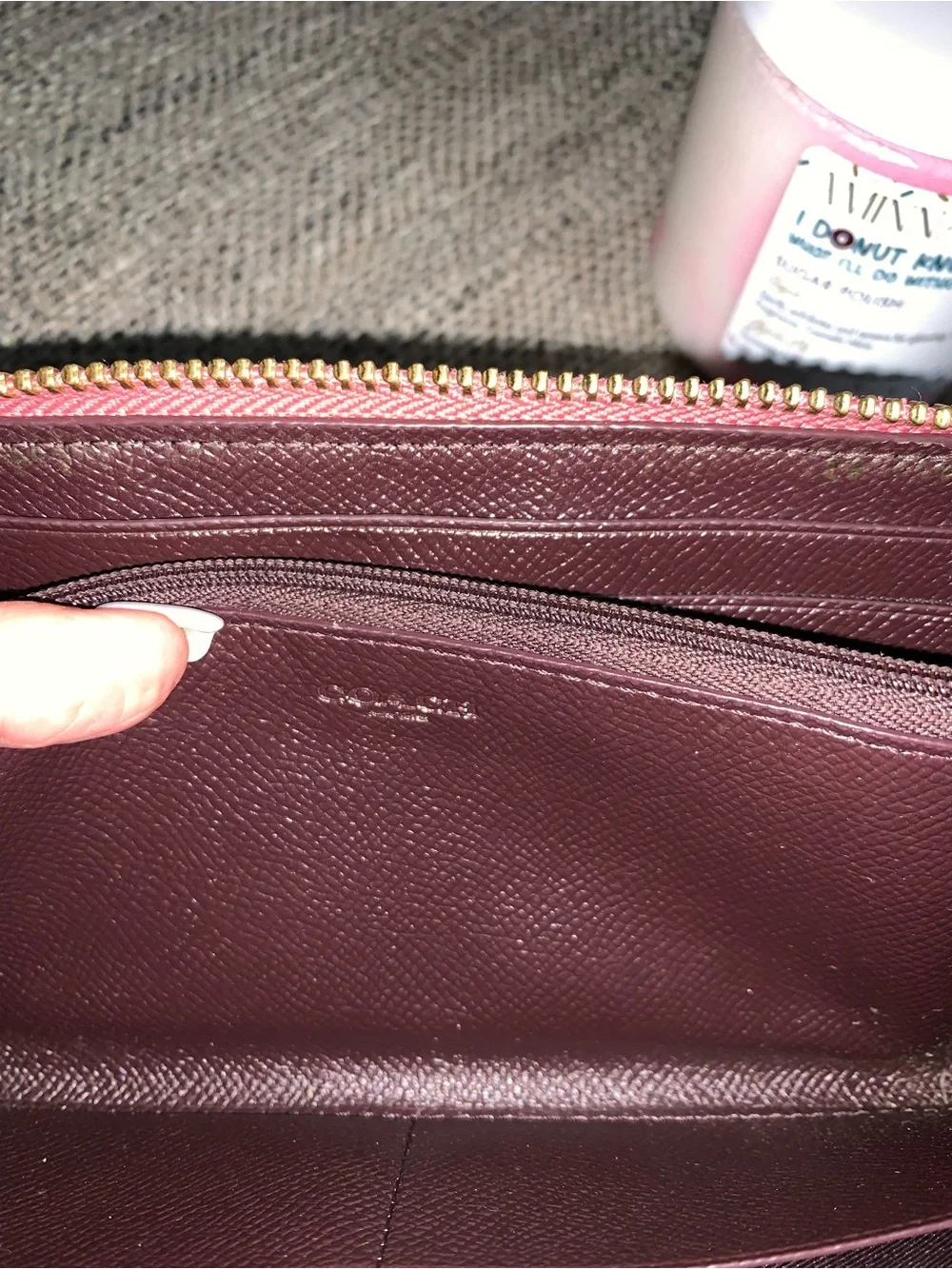 COACH ZIPPY metallic pink/burgundy wallet EUC w/Aminnah Donut Sugar Polish